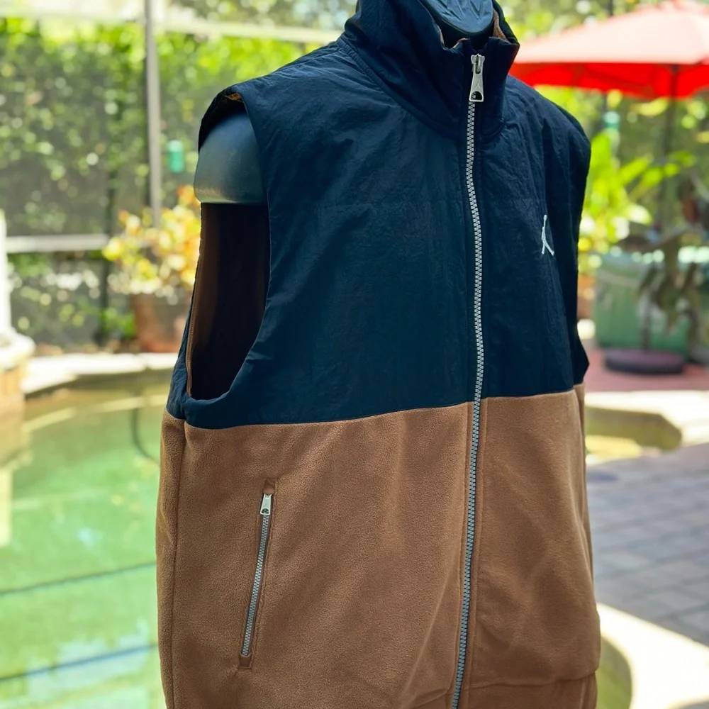 Jordan under coat
